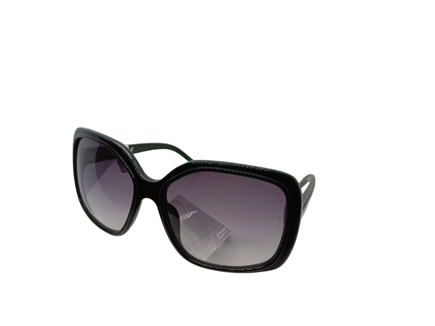 GAFA DE SOL CAROLINA HERRERA 223. Última unidad disponible