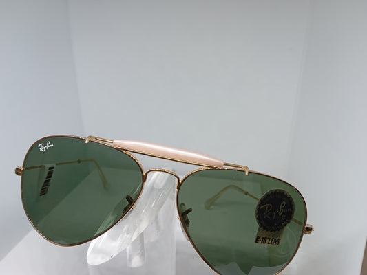 GAFA DE SOL RAYBAN TIPO AVIATOR CON SUDADERA.